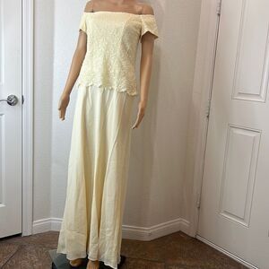 Cachet Dress Pale Yellow Off Shoulder Maxi Sheer Floral Cropped Lace Top Size 10